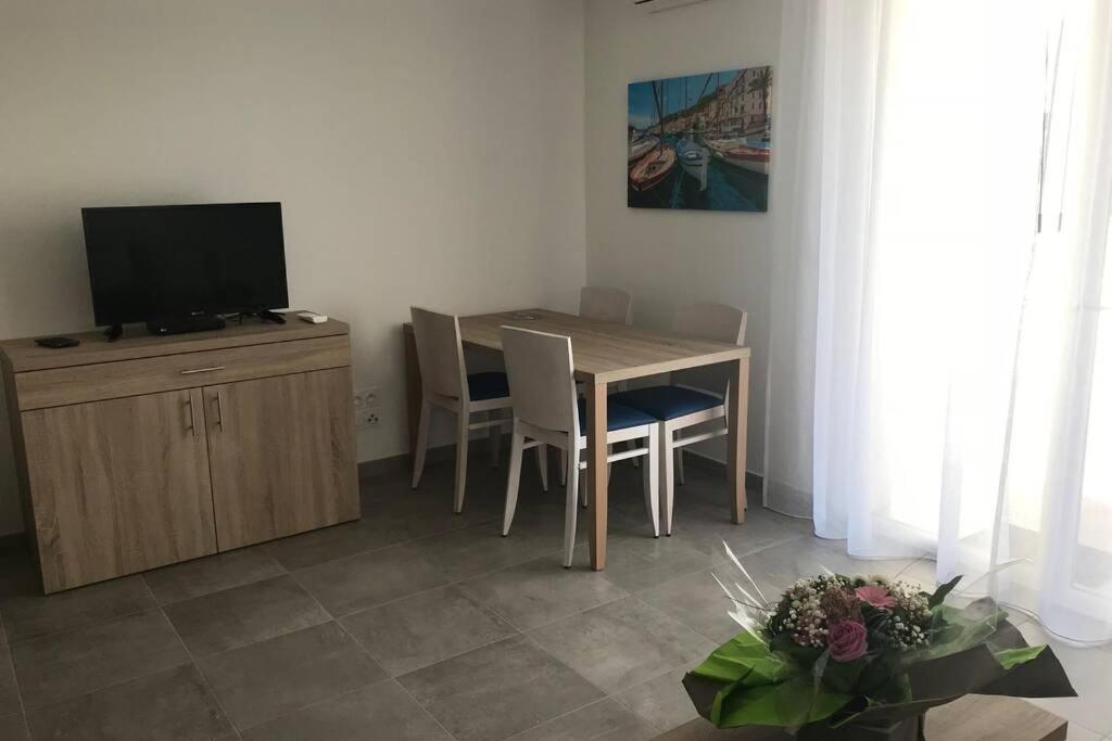 Bonifacio 3Mn Du Port! Villa Piscine Chauffee ,Clim,Wifi Buitenkant foto